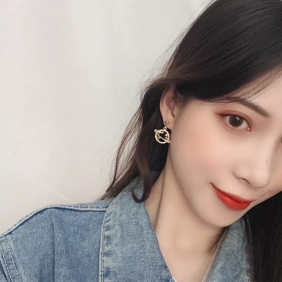 Crystal Planet Saturn and Gold Stars Dangle Earrings - Picture 6 of 16